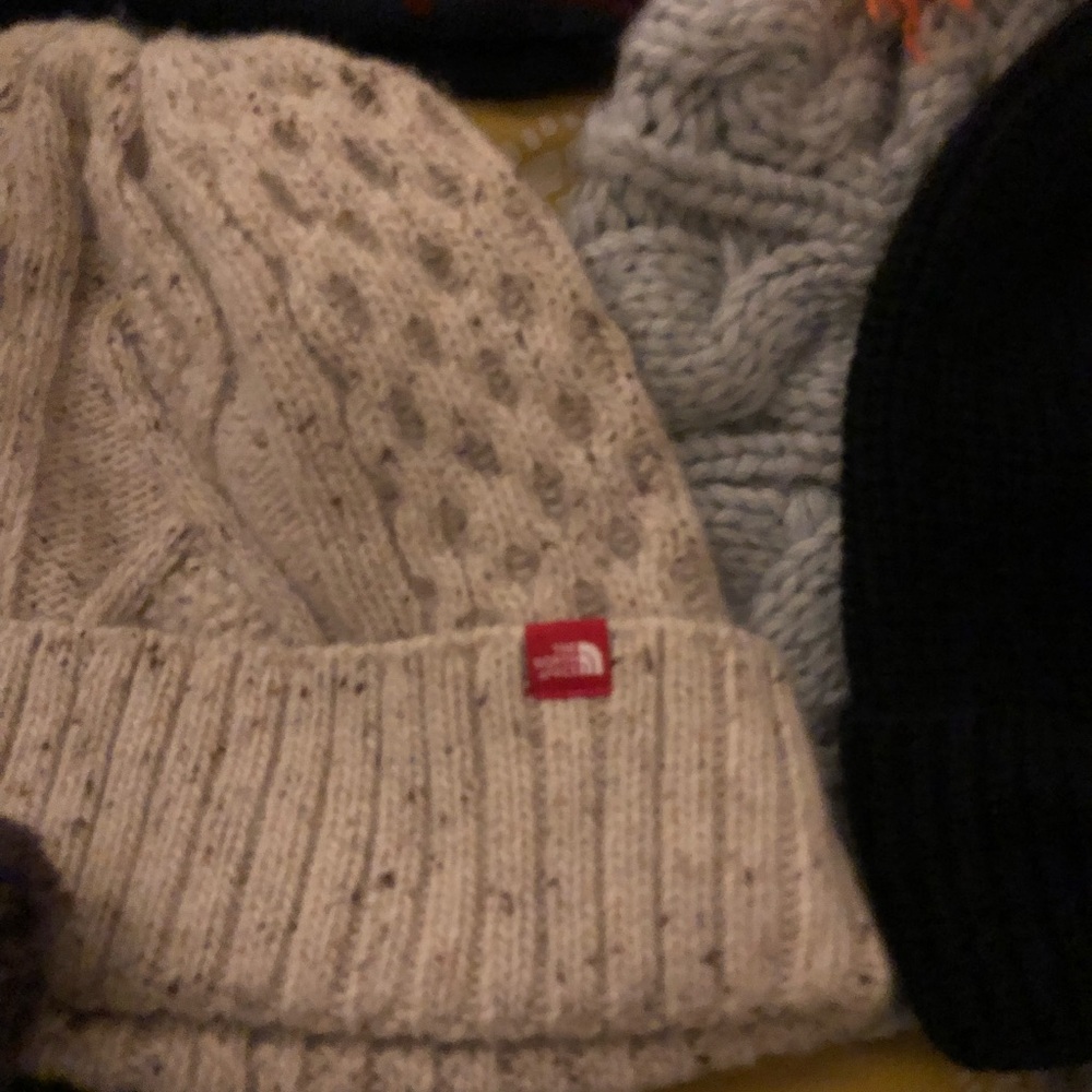 Multiple Beanies / North Face